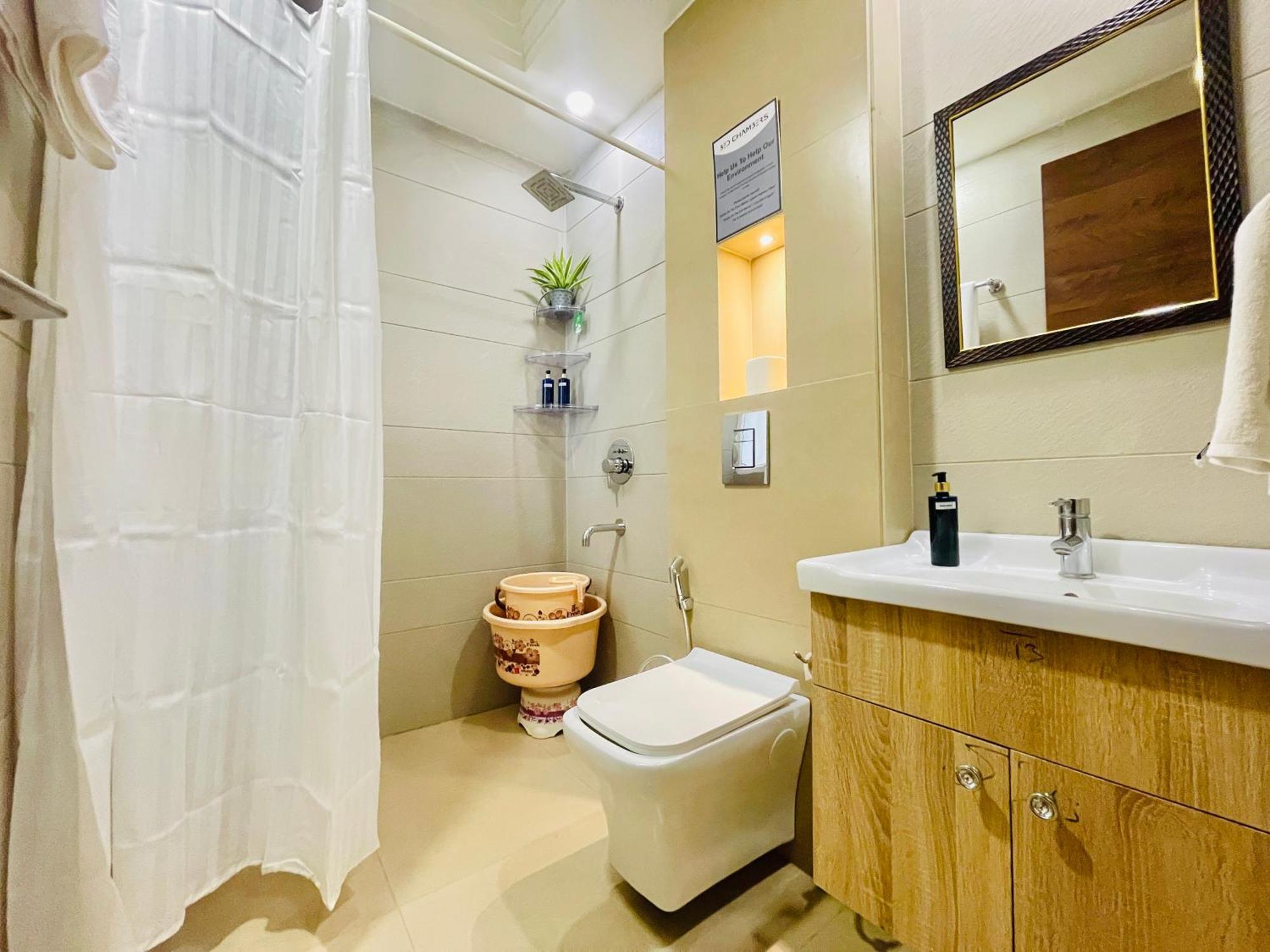Bedchambers Serviced Apartments, Ardee City Гургаон Экстерьер фото